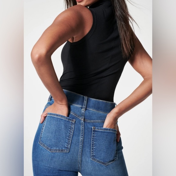 Spanx Ocean Flare Jeans Vintage Indigo Wash Size Small - Picture 7 of 11
